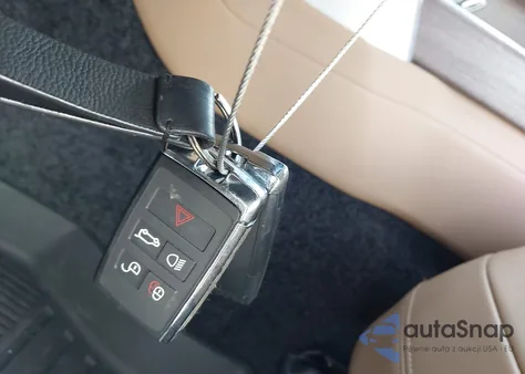 2025 Land Rover Range Rover P400 Se z USA, uszkodzony, nr VIN SALKP9FU8SA313483